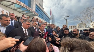 Özgür Özel sandığı işaret etti: ''Erdoğan yeniden aday olmak istiyorsa...''