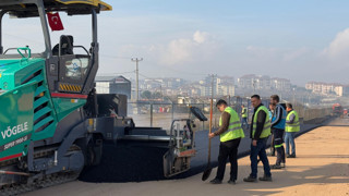 Balıkesir Büyükşehir Belediyesi, Gönen'de esnafın yol çilesini bitirdi