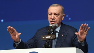 Erdoğan oy kaybını itiraf edip, seçim tarihi verdi