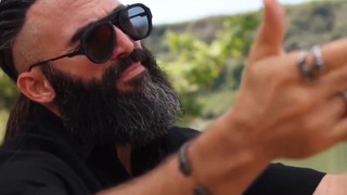 Survivor Turabi şarkıcı olup, ''keşke olmasaydı'' dedirtti