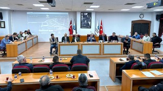Bandırma Belediye Başkanı Dursun Mirza, muhtarlarla bir araya geldi