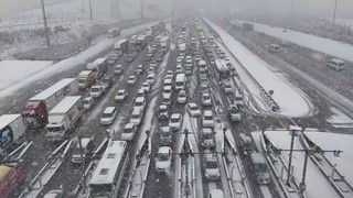 Görüntüler İstanbul'dan: Kuzey Marmara Otoyolu'na çığ düştü!