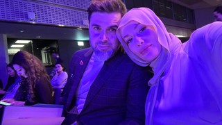 Tesettüre girip yeni bir yuva kuran Gamze Özçelik'in eşiyle pozlarına beğeni yağdı