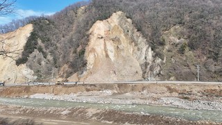 Düzce'de heyelan kabusu: 4 köy ve 2 mahallenin yolu trafiğe kapandı