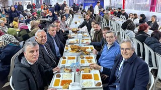 Bandırma’da iftar sofraları bereketlendi