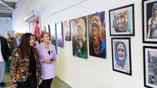 75 Kadın motifli eser, Bodrum'da sanatseverlerle buluştu