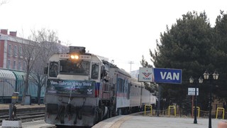 Van-Tahran tren seferleri 5 yıl sonra yeniden başladı