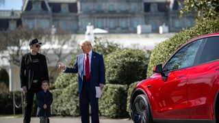 Trump'tan ''Tesla'' şov!