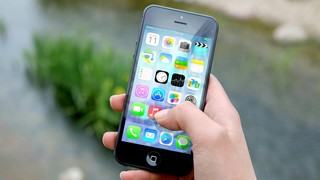 Bir ülke daha okullarda cep telefonunu yasakladı