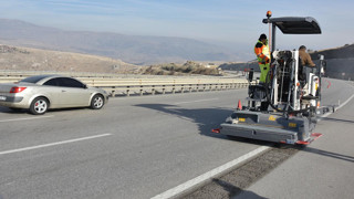 Trafik kazalarına karşı ''sarsma bandı'' önlemi