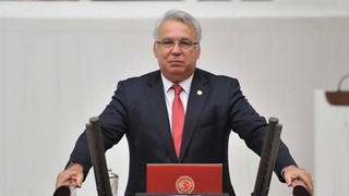 Eski AK Partili milletvekili eylem başlattı