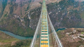 Dünyanın en yüksek köprüsünün yapımında sona gelindi