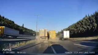 TEM otoyolundaki korkunç zincirleme kaza kamerada