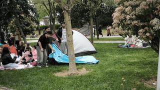 Gezi Parkı'ndaki deprem çadırlarına polis müdahalesi