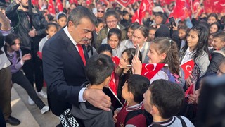 Milli Eğitim Bakanı Tekin, öğrencilerle Ata'nın huzurunda