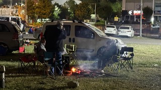 İstanbul'da çok sayıda vatandaş dün geceyi sokakta geçirdi