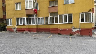 İstanbul'da deprem sonrası korkutan manzara: Allah'a emanet yaşıyorlar!