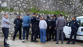 Dini nikahlı eşinden ''hayır'' cevabı aldı, kendini karnından bıçakladı