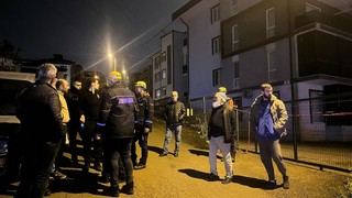 Çökme tehlikesi bulunan 4 katlı apartman tahliye edildi!
