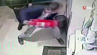 İstanbul'da kıskanç eski eş dehşeti kamerada