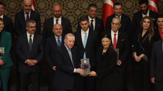 İktidara yakın medyaya ödül yağdı