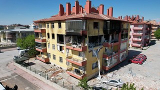 Ortalık savaş alanına çeviren sorumsuzluk: 13 kişi yaralandı, onlarca kişi evsiz ve araçsız kaldı!
