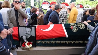 Usta sanatçı Naşit Özcan toprağa verildi