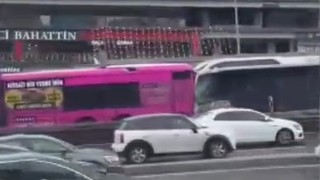 İstanbul'da metrobüs kazası: Ölü ve yaralılar var