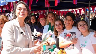 Üsküdar'da Anne Eli Pazarı kuruldu