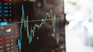 Dev banka Dolar/TL ve Euro/TL beklentilerini değiştirdi