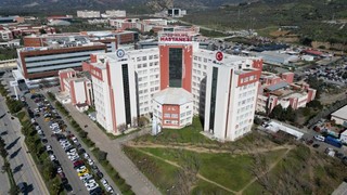 Üniversite hastanesinde skandal iddia: Profesör ve sekreteri gözaltında!