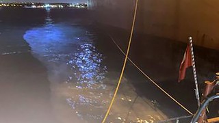 İstanbul Küçükçekmece açıklarında sızıntı paniği