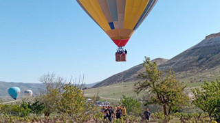 Kapadokya'da faciadan dönüldü! Sıcak hava balonu zorunlu iniş yaptı