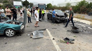 Usta oyuncu Şerif Sezer trafik kazası geçirdi