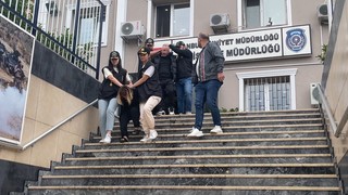Eski eşinin sevgilisini bıçaklayarak öldürdü