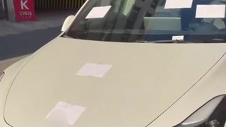 İstanbul'un göbeğinde ''eşeklik'' eden sürücünün aracına ''Ben eşeğim'' yazıları yapıştırıldı!
