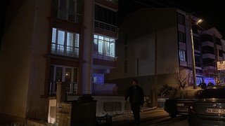 Sevgilisinden ayrılan kadın annesini bıçakla rehin aldı