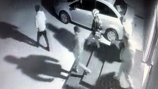 ''Sevgilinden ayrılamazsın'' çetesi kamerada: Gasp, tehdit, şantaj...