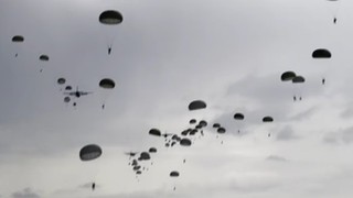 Türk komandosu gökyüzünde şov yaptı! Onlar Türkiye'nin en seçkin askeri birliği...