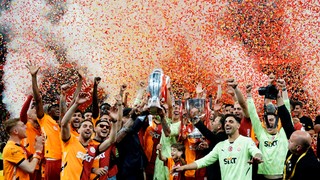 Galatasaray kendi sahasında çifte kupayla şov yaptı!