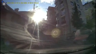 İstanbul'da eli bıçaklı psikopat saldırısı: Genç kızın çığlıkları kahretti!