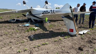 Bursa'dan havalandı Bilecik'te acil iniş yaparken ters döndü!