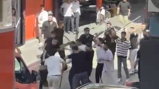 Sözlü tartışma kanlı bitti: Taşlar, sopalar, yumruklar, tekmeler...