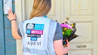 Beşiktaş Belediyesi'nden bayram öncesi yaş almış komşularına destek, esnafa eğitim