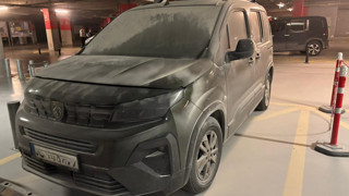 Sıfır km araç aldı, başına gelmeyen kalmadı: 4 kez arıza yapıp sonunda yandı!