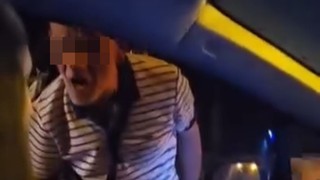 Gözü dönmüş trafik teröristi kadın sürücüye trafikte kabusu yaşattı!
