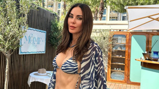 Defne Samyeli yaz sezonunu açtı, genç mankenlere taş çıkardı!