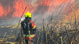 Balıkesir Büyükşehir İtfaiyesinden bölge yangınlarına güçlü destek