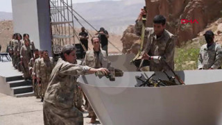 Terör örgütü PKK silah bıraktı! İşte ilk görüntüler