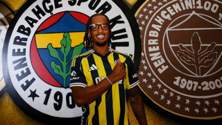 Fenerbahçe'nin yeni transferi imzayı attı